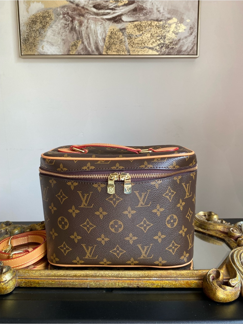 SHOULDER BAG